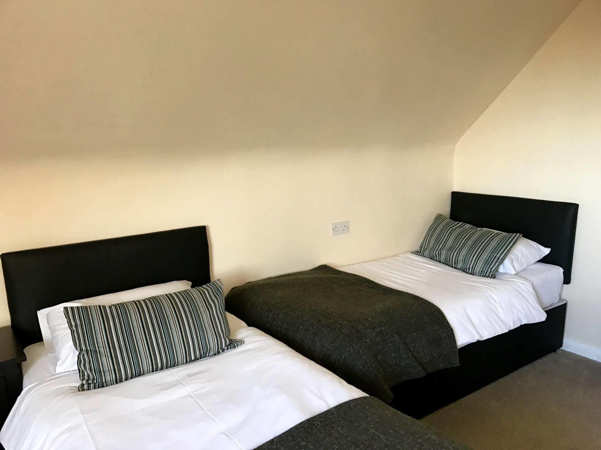 Elizabeth House Hotel Bracknell Buitenkant foto