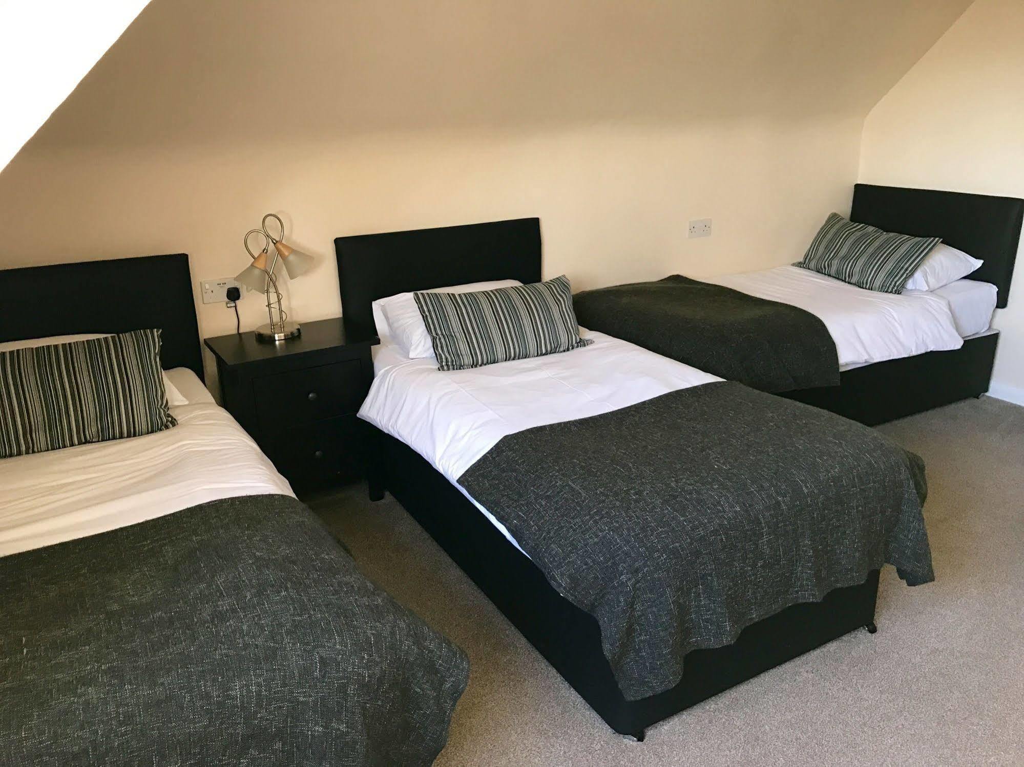 Elizabeth House Hotel Bracknell Buitenkant foto
